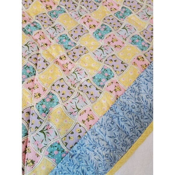 VINTAGE HANDMADE OCTAGON QUILT TABLE TOPPER RUG STAR PATTERN CATS STARS - Picture 9 of 11